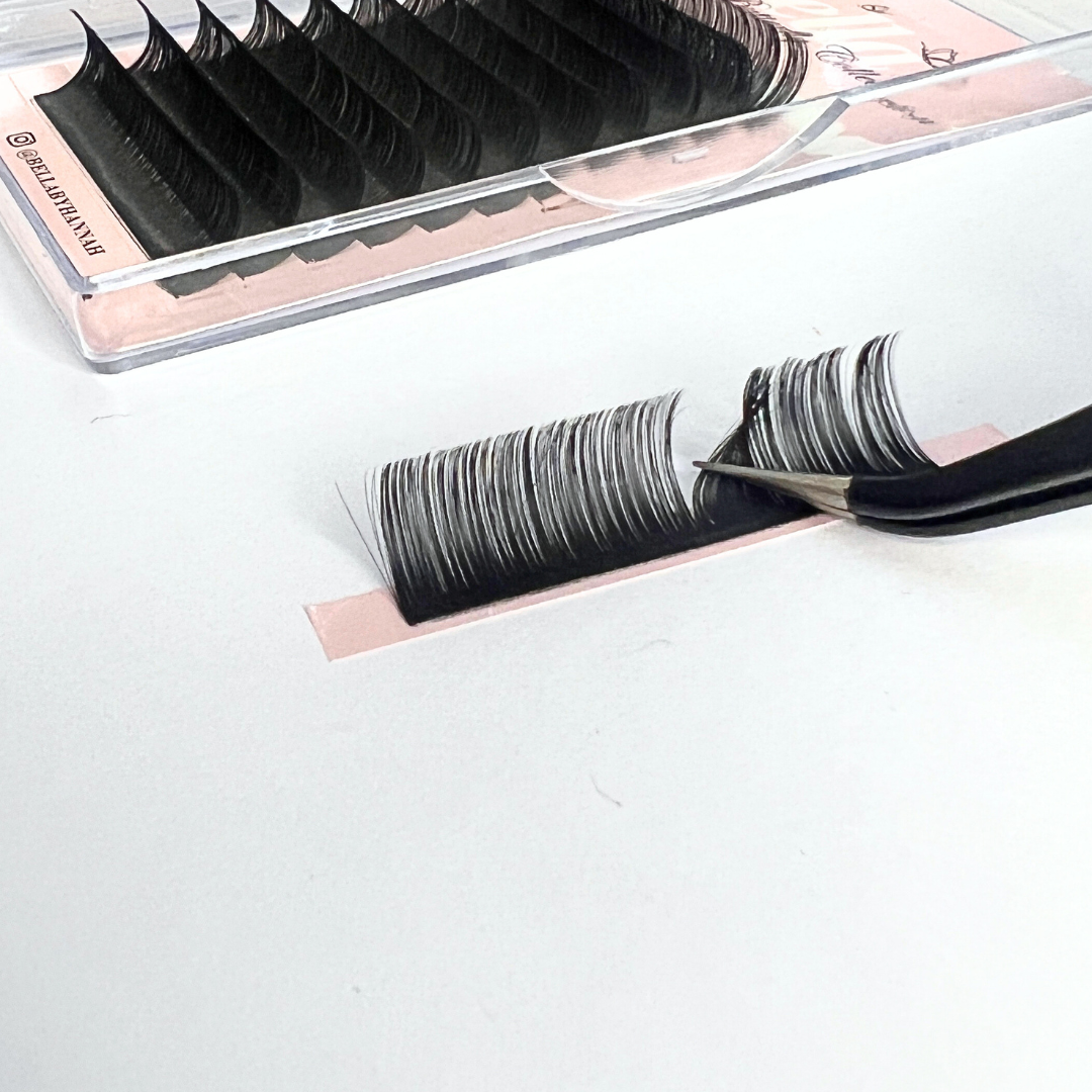 Russian Volume 0.03 CC Lash Trays